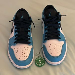 Air Jordan 1 low UNC blue men’s size 8